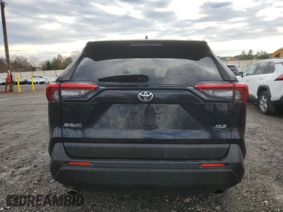2019 Toyota RAV4 XLE with VIN JTMW1RFV6KD004869, listed as a Copart auction lot 82302754 with 118,015 mi miles and Salvage Title. Bid and sale history available at carsss.com. Image 6.