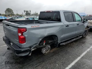 2024 Chevrolet Silverado 1500 Custom Trail Boss with VIN 3GCPDCEK4RG251868, listed as a Copart auction lot 43393145 with 7,472 mi miles and Salvage Title. Bid and sale history available at carsss.com. Image 3.