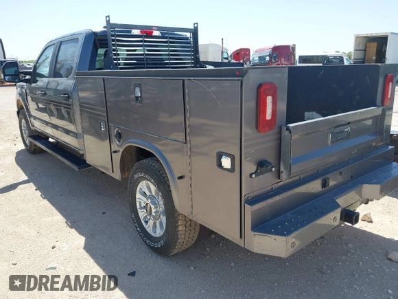2022 Ford F-350 with VIN 1FT7W3BN4NEE67584, listed as a IAAI auction lot 42010364 with 28,926 mi miles and . Bid and sale history available at DreamBid. Image 3.