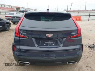 2025 Cadillac XT4 FWD Premium Luxury z VIN 1GYFZCR40SF148814, wystawiony jako IAAI lot #41598124 z przebiegiem Nie podano mil oraz . Historia ofert i sprzedaży dostępna na DreamBid. Obrazek 17.