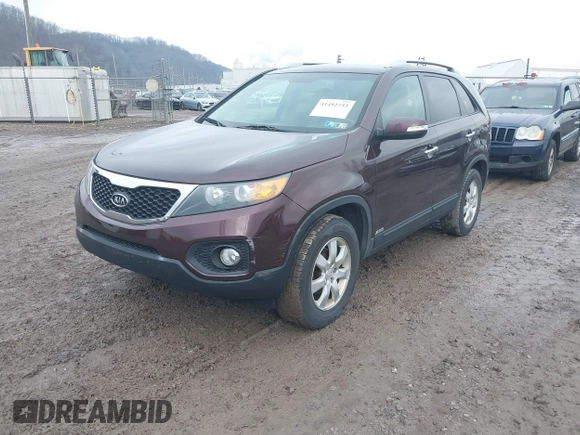 2012 Kia Sorento LX with VIN 5XYKTDA60CG189368, listed as a IAAI auction lot 41492733 with 104,349 mi miles. Bid and sale history available at carsss.com. Image 2.