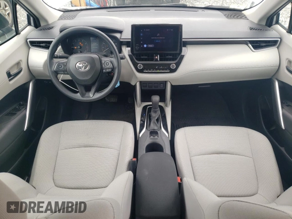 2024 Toyota Corolla Cross L z VIN 7MUAAAAG7RV091416, wystawiony jako Copart lot #55642145 z przebiegiem 8 722 mil mil oraz Szkoda całkowita • Salvage title. Historia ofert i sprzedaży dostępna na DreamBid. Obrazek 8.