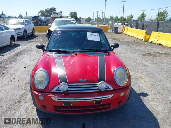 2005 MINI Hardtop with VIN WMWRC334X5TJ65197, listed as a IAAI auction lot 42035614 with 248,872 mi miles and . Bid and sale history available at DreamBid. Image 12.