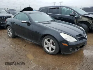 2008 Mercedes-Benz SLK 280 with VIN WDBWK54F18F174893, listed as a Copart auction lot 53960075 with 69,567 mi miles and Salvage title. Bid and sale history available at DreamBid. Image 4.