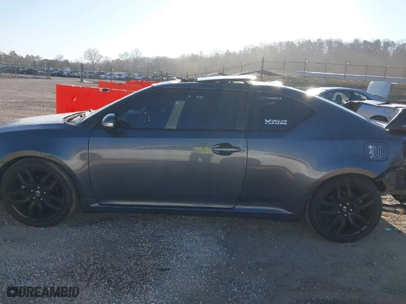 2014 Scion tC with VIN JTKJF5C74E3083312, listed as a IAAI auction lot 41730086 with 118,124 mi miles. Bid and sale history available at carsss.com. Image 14.