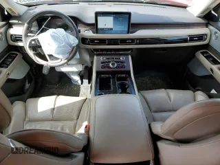 2020 Lincoln Aviator Reserve z VIN 5LM5J7XC5LGL26697, wystawiony jako Copart lot #57570355 z przebiegiem 64 692 mil mil oraz Czysty tytuł • Clean title. Historia ofert i sprzedaży dostępna na DreamBid. Obrazek 8.