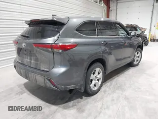 2020 Toyota Highlander LE with VIN 5TDBZRBH3LS038023, listed as a IAAI auction lot 41832407 with 48,213 mi miles and . Bid and sale history available at DreamBid. Image 4.