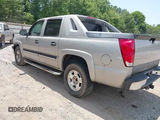 2005 Chevrolet Avalanche LS with VIN 3GNEC12ZX5G274802, listed as a IAAI auction lot 42597171 with Not provided miles and . Bid and sale history available at DreamBid. Image 3.