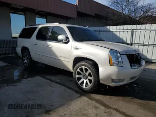 2013 Cadillac Escalade ESV Premium z VIN 1GYS4JEF6DR173775, wystawiony jako Copart lot #46567645 z przebiegiem 248 838 mil mil oraz Szkoda całkowita • Salvage title. Historia ofert i sprzedaży dostępna na DreamBid. Obrazek 4.