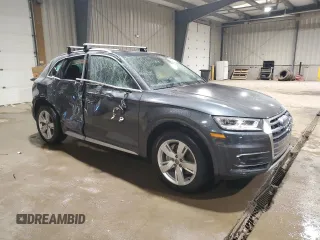 2019 Audi Q5 Prestige with VIN WA1CNAFYXK2079910, listed as a Copart auction lot 45003385 with 53,137 mi miles and Salvage Title. Bid and sale history available at carsss.com. Image 4.