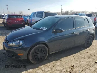 2013 Volkswagen Golf w/Conv z VIN WVWDB7AJ7DW087846, wystawiony jako Copart lot #86685384 z przebiegiem 95 679 mil mil oraz Nie do naprawy • Non repairable. Historia ofert i sprzedaży dostępna na DreamBid. Obrazek 1.