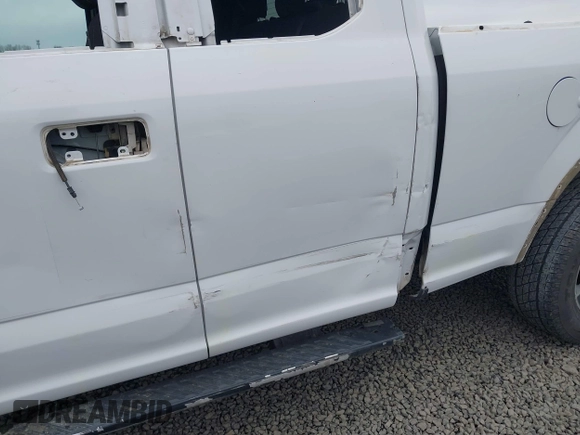 2015 Ford F-150 XLT with VIN 1FTEX1EP1FFA21653, listed as a IAAI auction lot 41597518 with 153,111 mi miles and . Bid and sale history available at DreamBid. Image 6.