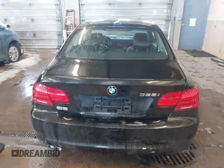 2011 BMW 3 Series 328i xDrive with VIN WBAKF5C58BE395799, listed as a IAAI auction lot 41580621 with 110,547 mi miles. Bid and sale history available at carsss.com. Image 16.