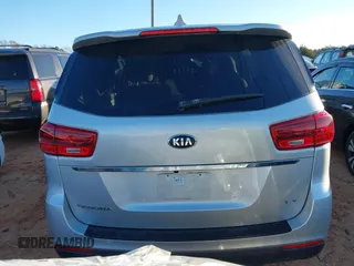 2021 Kia Sedona EX with VIN KNDMB5C19M6671635, listed as a IAAI auction lot 41146597 with 43,070 mi miles. Bid and sale history available at carsss.com. Image 16.
