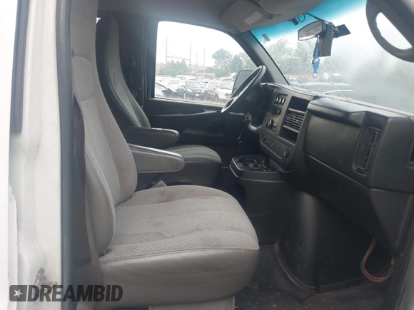 2011 Chevrolet Express Passenger 1LT with VIN 1GAZG1FG3B1143835, listed as a IAAI auction lot 42649421 with 162,129 mi miles and . Bid and sale history available at DreamBid. Image 5.