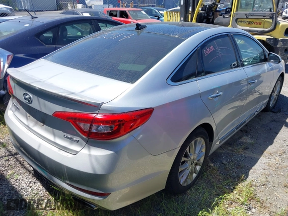 2015 Hyundai Sonata Limited with VIN 5NPE34AF0FH035785, listed as a IAAI auction lot 42082394 with 151,370 mi miles and . Bid and sale history available at DreamBid. Image 4.