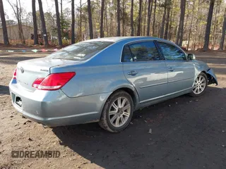 2006 Toyota Avalon XL with VIN 4T1BK36B16U155649, listed as a IAAI auction lot 41427370 with 161,674 mi miles. Bid and sale history available at carsss.com. Image 4.
