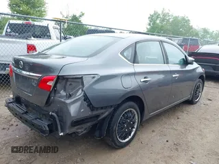 2017 Nissan Sentra S z VIN 3N1AB7AP3HY255605, wystawiony jako IAAI lot #42431005 z przebiegiem 168 152 mil mil oraz . Historia ofert i sprzedaży dostępna na DreamBid. Obrazek 4.