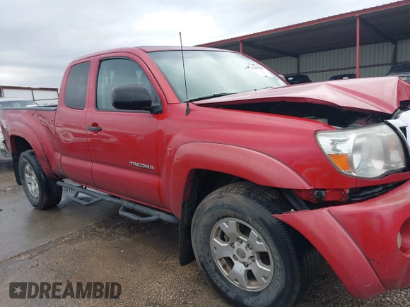 2011 Toyota Tacoma with VIN 5TFUU4EN8BX005572, listed as a IAAI auction lot 41460605 with 175,032 mi miles. Bid and sale history available at carsss.com. Image 13.
