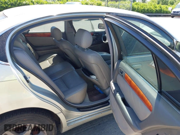 2001 Lexus GS 300 with VIN JT8BD69S410116516, listed as a IAAI auction lot 42143998 with 267,706 mi miles and . Bid and sale history available at DreamBid. Image 8.