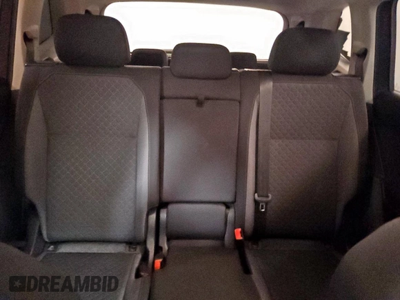 2020 Volkswagen Tiguan S z VIN 3VV1B7AX3LM150299, wystawiony jako Copart lot #57995815 z przebiegiem 45 153 mil mil oraz Czysty tytuł • Clean title. Historia ofert i sprzedaży dostępna na DreamBid. Obrazek 10.