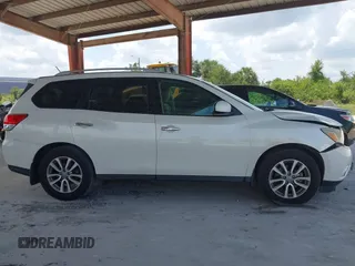 2016 Nissan Pathfinder S with VIN 5N1AR2MN8GC637220, listed as a IAAI auction lot 42382682 with 237,881 mi miles and . Bid and sale history available at DreamBid. Image 13.