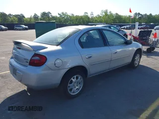 2005 Dodge Neon SXT with VIN 1B3ES56C75D266728, listed as a IAAI auction lot 41987334 with 138,901 mi miles. Bid and sale history available at carsss.com. Image 4.