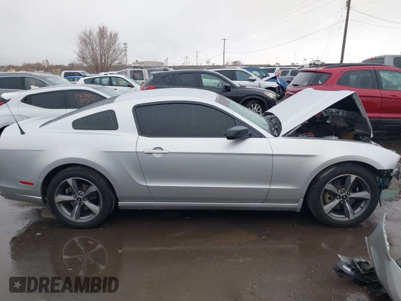 2013 Ford Mustang V6 with VIN 1ZVBP8AM1D5209466, listed as a IAAI auction lot 41529149 with 88,028 mi miles and . Bid and sale history available at carsss.com. Image 14.