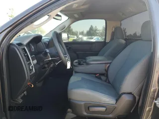 2018 Ram 1500 Express z VIN 3C6JR6AT0JG173365, wystawiony jako Copart lot #82869854 z przebiegiem 77 897 mil mil oraz Szkoda całkowita • Salvage title. Historia ofert i sprzedaży dostępna na DreamBid. Obrazek 7.