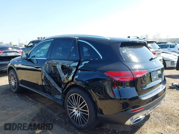 2024 Mercedes-Benz GLC 300 z VIN W1NKM4HB2RF190431, wystawiony jako IAAI lot #41859830 z przebiegiem 7 259 mil mil oraz . Historia ofert i sprzedaży dostępna na DreamBid. Obrazek 6.