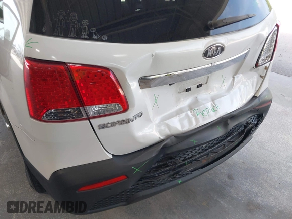2013 Kia Sorento LX with VIN 5XYKT3A69DG370190, listed as a IAAI auction lot 42456161 with 170,196 mi miles and . Bid and sale history available at DreamBid. Image 6.