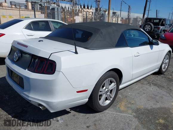 2014 Ford Mustang V6 with VIN 1ZVBP8EM9E5297226, listed as a IAAI auction lot 41627327 with 141,750 mi miles. Bid and sale history available at carsss.com. Image 4.