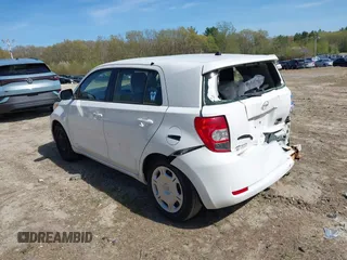 2013 Scion xD z VIN JTKKUPB43D1032519, wystawiony jako IAAI lot #42143346 z przebiegiem 96 236 mil mil oraz . Historia ofert i sprzedaży dostępna na DreamBid. Obrazek 3.