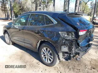 2020 Ford Escape SE z VIN 1FMCU0G6XLUA07056, wystawiony jako IAAI lot #41156940 z przebiegiem 103 707 mil mil oraz . Historia ofert i sprzedaży dostępna na DreamBid. Obrazek 3.