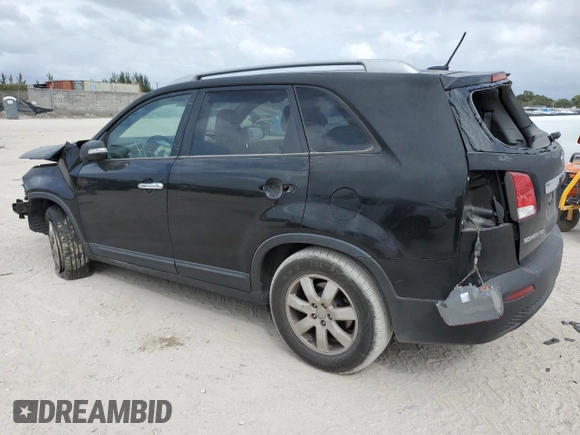 2013 Kia Sorento LX with VIN 5XYKT4A2XDG402146, listed as a Copart auction lot 47826415 with 199,943 mi miles and Salvage Title. Bid and sale history available at carsss.com. Image 2.