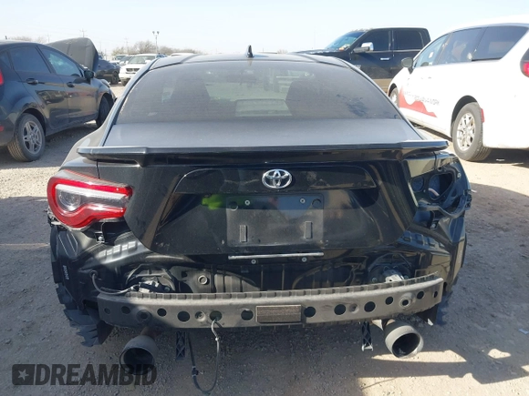 2017 Toyota 86 z VIN JF1ZNAA16H8702753, wystawiony jako IAAI lot #41709990 z przebiegiem 37 870 mil mil oraz . Historia ofert i sprzedaży dostępna na DreamBid. Obrazek 17.