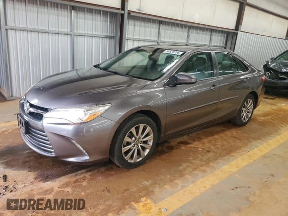 2017 Toyota Camry XLE z VIN 4T1BF1FK3HU699131, wystawiony jako Copart lot #58820105 z przebiegiem 80 344 mil mil oraz Szkoda całkowita • Salvage title. Historia ofert i sprzedaży dostępna na DreamBid. Obrazek 1.