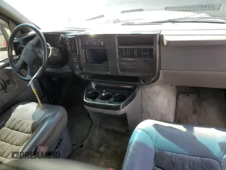 2005 Chevrolet Express Cargo Van YF7 Upfitter with VIN 1GBFG15T151189553, listed as a Copart auction lot 52125375 with 234,494 mi miles and Salvage Title. Bid and sale history available at carsss.com. Image 8.