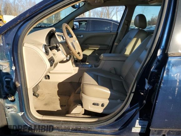 2005 Ford Freestyle SEL z VIN 1FMZK05105GA60308, wystawiony jako Copart lot #80125474 z przebiegiem Nie podano mil oraz Szkoda całkowita • Salvage title. Historia ofert i sprzedaży dostępna na DreamBid. Obrazek 7.