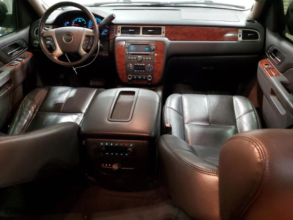2013 Chevrolet Tahoe LT with VIN 1GNSKBE08DR225752, listed as a Copart auction lot 50666835 with 193,438 mi miles and Non Repairable. Bid and sale history available at carsss.com. Image 8.