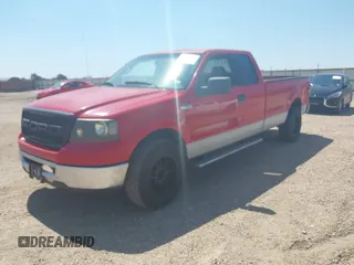 2006 Ford F-150 XL z VIN 1FTVX12546NB28124, wystawiony jako IAAI lot #42680259 z przebiegiem 175 641 mil mil oraz . Historia ofert i sprzedaży dostępna na DreamBid. Obrazek 2.
