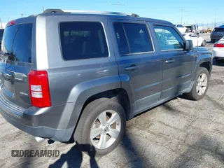 2012 Jeep Patriot Limited with VIN 1C4NJRCB9CD577482, listed as a IAAI auction lot 40811686 with 136,302 mi miles and . Bid and sale history available at carsss.com. Image 4.