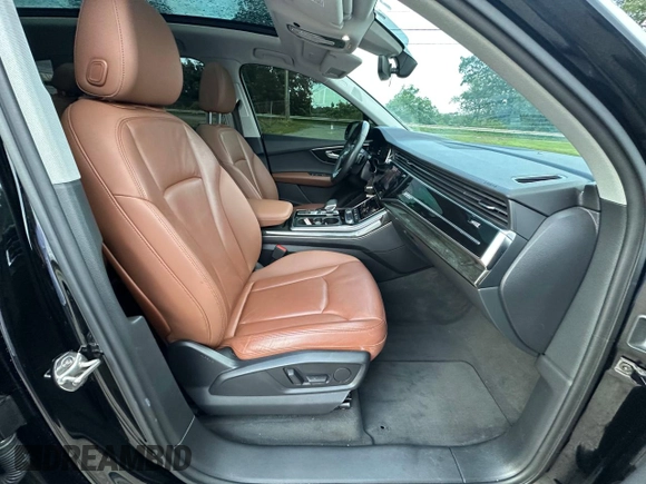 2021 Audi Q7 Premium Plus z VIN WA1LXAF78MD017379, wystawiony jako Copart lot #65096125 z przebiegiem 104 318 mil mil oraz Czysty tytuł • Clean title. Historia ofert i sprzedaży dostępna na DreamBid. Obrazek 5.
