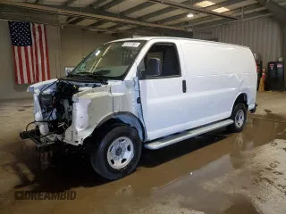 2024 GMC Savana Cargo Van with VIN 1GTW7AFP1R1233599, listed as a Copart auction lot 49504615 with 0 mi miles and Salvage Title. Bid and sale history available at carsss.com. Image 1.