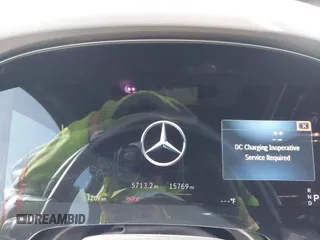 2024 Mercedes-Benz EQS 450+ z VIN 4JGDM2DB8RA032405, wystawiony jako IAAI lot #42034859 z przebiegiem 15 769 mil mil oraz . Historia ofert i sprzedaży dostępna na DreamBid. Obrazek 7.