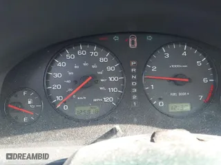 2000 Subaru Legacy Wagon Outback w/RB Equip with VIN 4S3BH6654Y7606525, listed as a IAAI auction lot 41442018 with 125,818 mi miles. Bid and sale history available at carsss.com. Image 7.