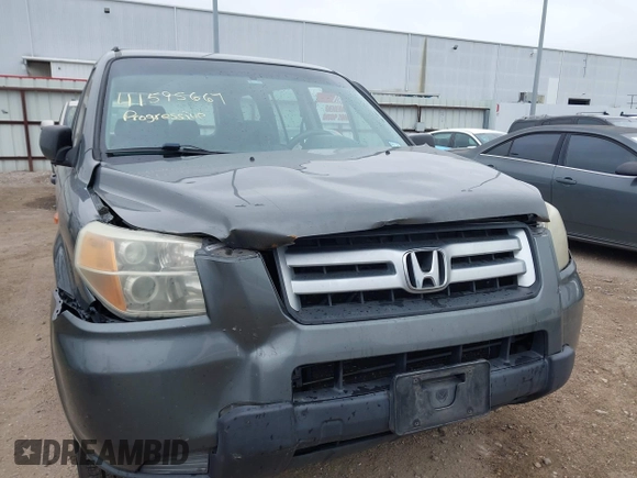 2007 Honda Pilot LX with VIN 5FNYF281X7B006877, listed as a IAAI auction lot 41595667 with 255,799 mi miles. Bid and sale history available at carsss.com. Image 6.