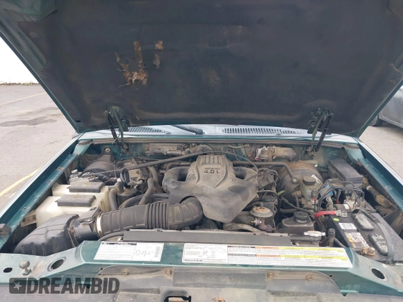 1999 Ford Explorer XLT with VIN 1FMZU34E1XZB72588, listed as a IAAI auction lot 42598441 with 233,717 mi miles and . Bid and sale history available at DreamBid. Image 10.