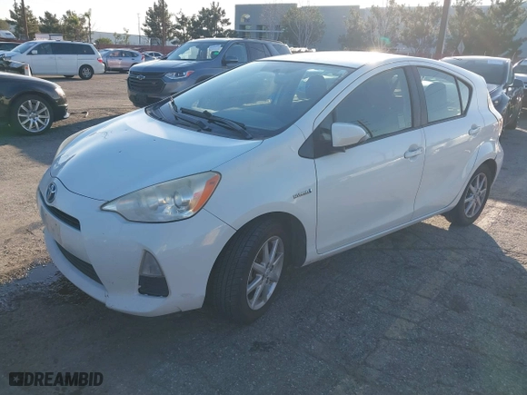 2014 Toyota Prius c One with VIN JTDKDTB31E1064698, listed as a IAAI auction lot 41652199 with 388,906 mi miles. Bid and sale history available at carsss.com. Image 17.