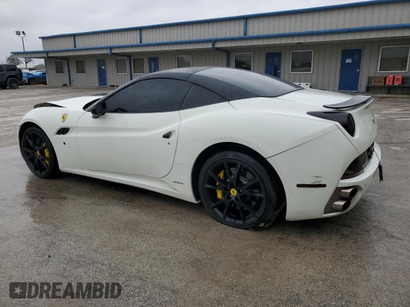 2010 Ferrari California с VIN ZFF65LJA9A0175998, выставлен на аукционе Copart как лот 42335685 с пробегом 45 323 миль миль и Списание • Salvage title. История ставок и продаж доступна на DreamBid. Изображение 2.